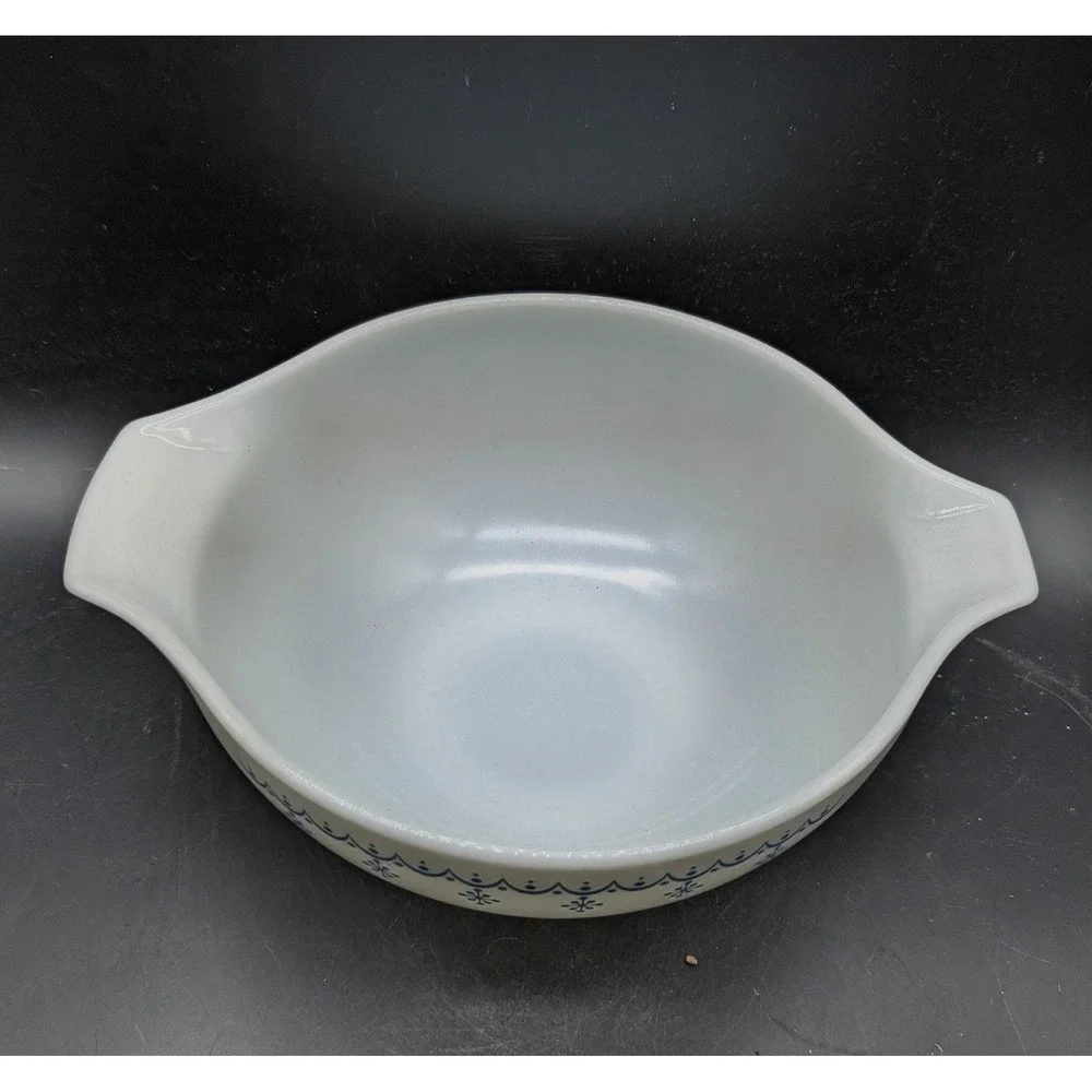 Vintage Pyrex Snowflake Blue Cinderella Mixing Bowl 442 1.5 Qt White Milk Glass